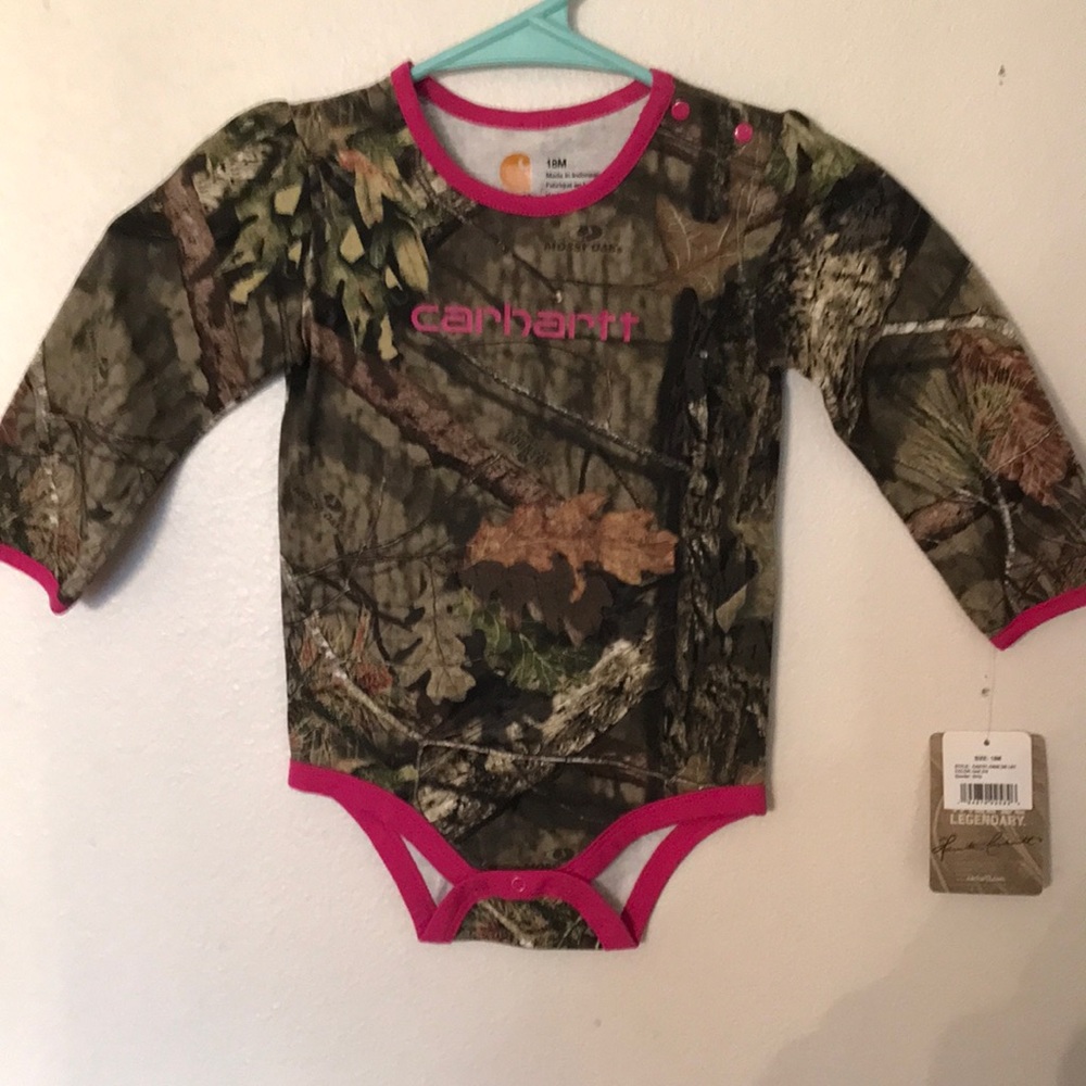 Carhartt camo onsie